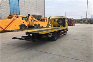 相山非事故拖车